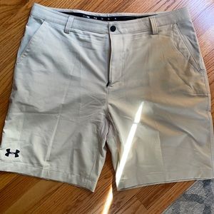 Under Armour Golf/Casual Shorts